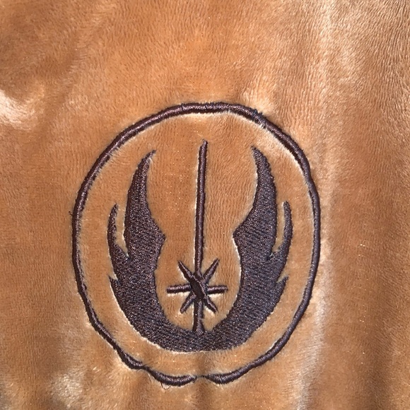 PLUSH ROBE in yummy butterscotch, embroidered crest, regal bell sleeves. M - Picture 7 of 16